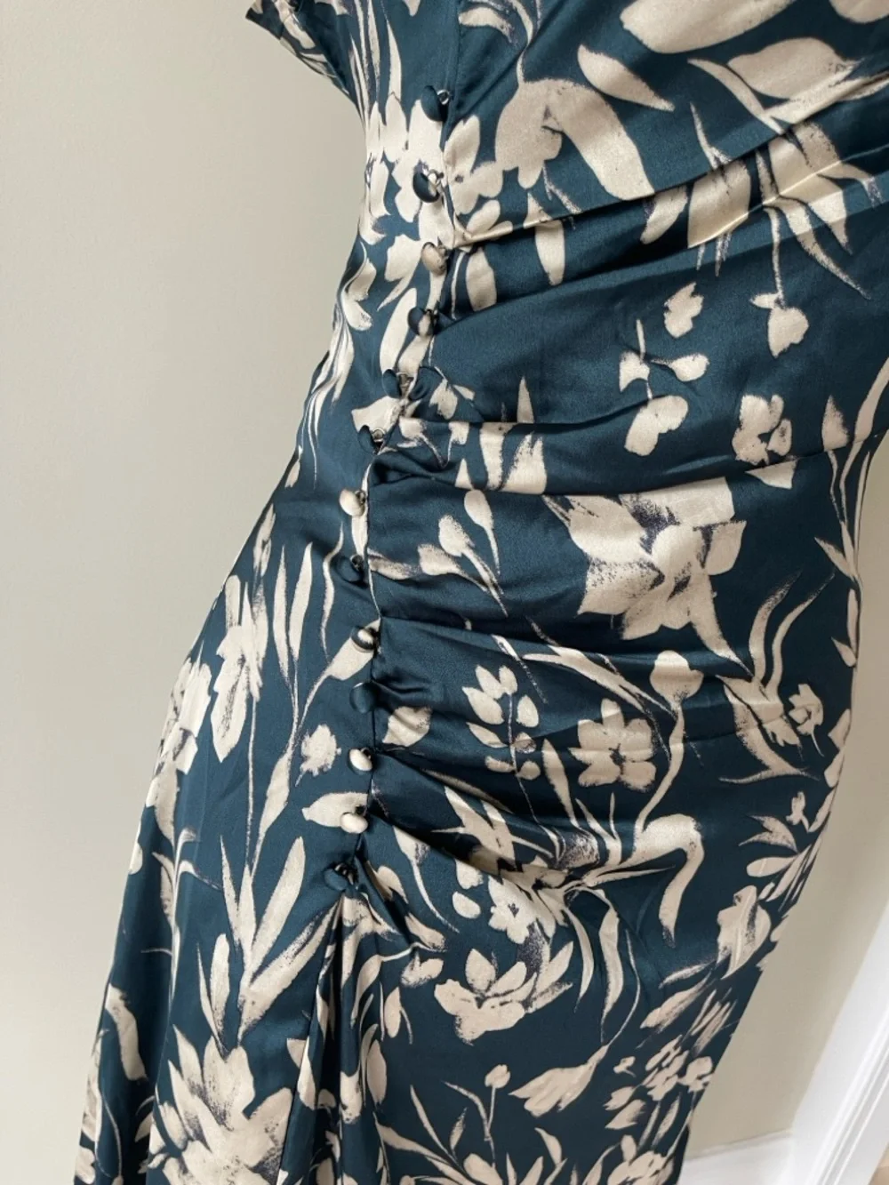 Petal & Pup Lisbeth Floral Cap Sleeve Satin Teal Floral Print Midi Dress NWOT - Picture 6 of 10